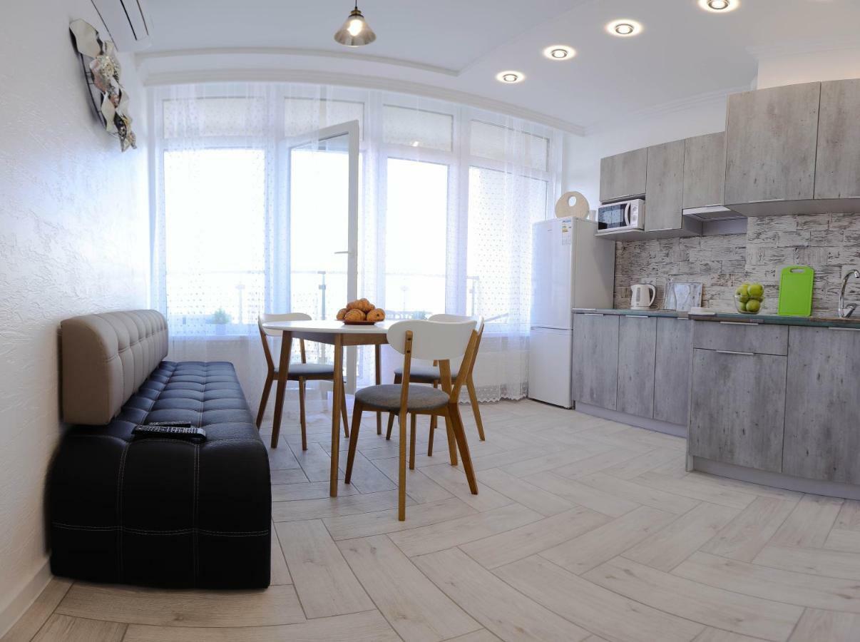 Skyview Apartments Odesa Exterior foto